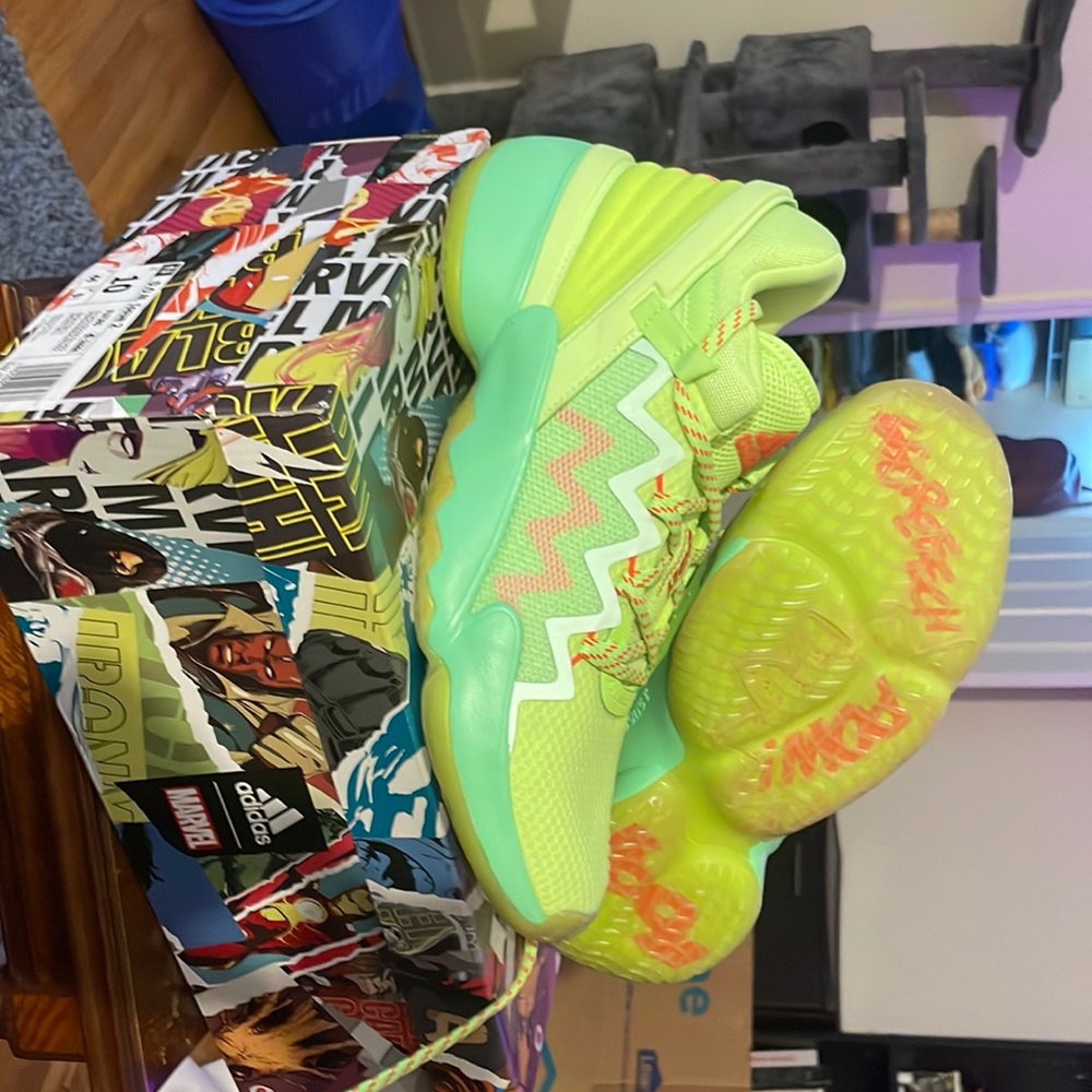 DON Issue 2 SpiderMan “Spidey Senses” Adidas Marvel Basketball. NEVER WORN
